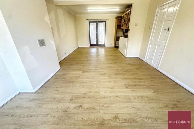 47, Eastry Road, Erith photo 3