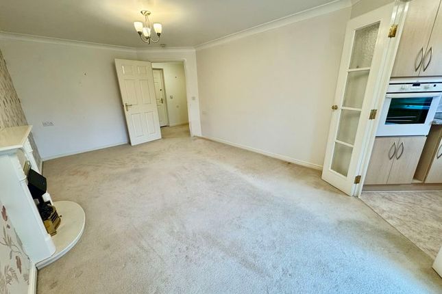 16 Bernard Court, Chester Road, Holmes Chapel photo 2