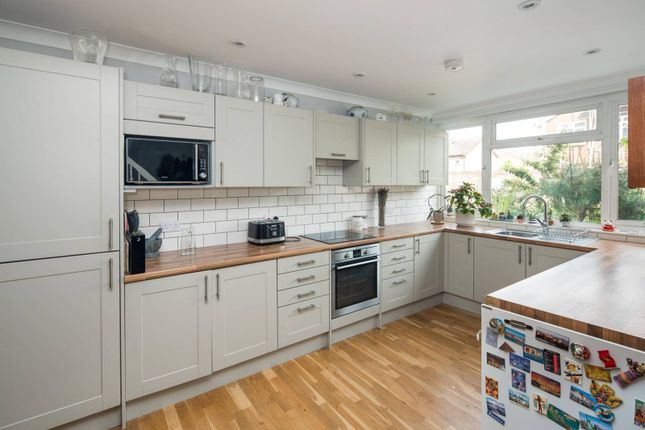 Thumbnail Terraced house to rent in Fleming Road, Elephant And Castle, London