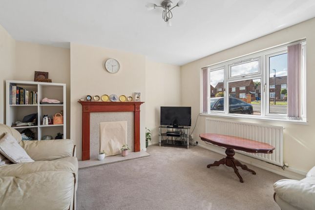 64, Queensway, Maidenhead photo 4