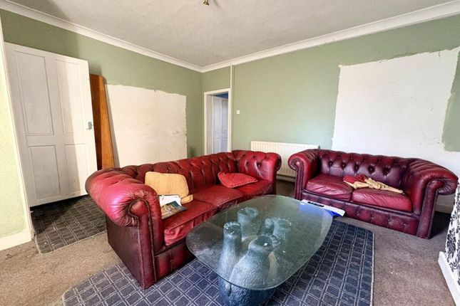 2 George Street, Bolton photo 4