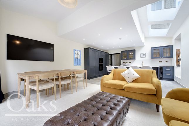 11, Leicester Road, Surrey photo 4