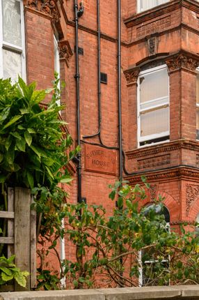 Flat 4 2 Sutherland House,, Greencroft Gardens, London photo 4