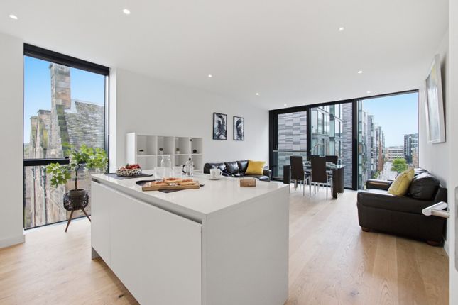28/20 Simpson Loan, Edinburgh photo 2