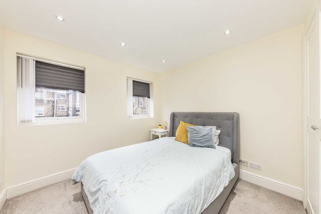 Terraced house to rent in Harefield Mews, London