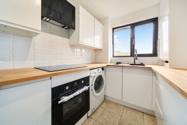 99 Baildon Street, London, Greater London photo 4
