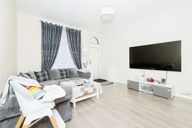 27, Gordon Avenue, Oldham photo 3