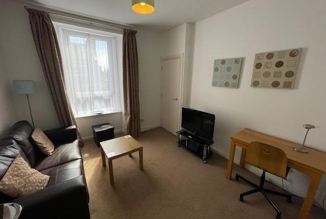 240D Holburn Street, Aberdeen photo 2