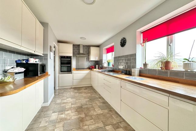 12, Leygate View, High Peak photo 4