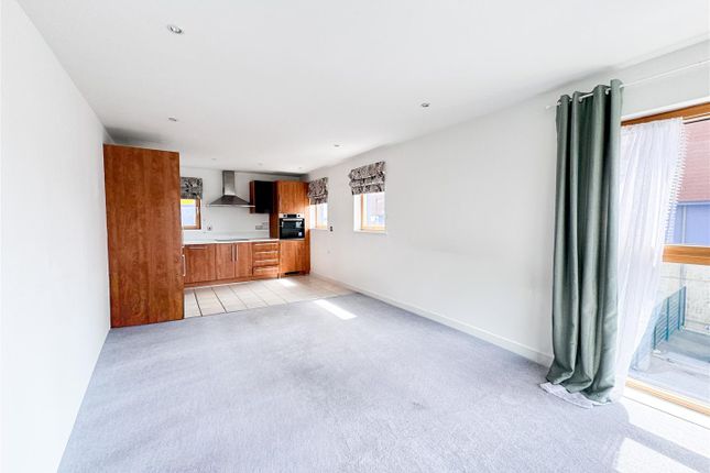 Flat 1, Palomar Court, 4 Midway Quay, Eastbourne photo 2