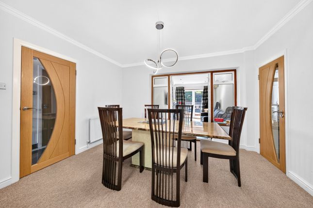 19, Craigweil Avenue, Radlett photo 3