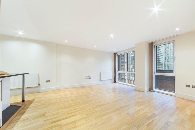 Flat 701, 15, Indescon Square, London photo 3