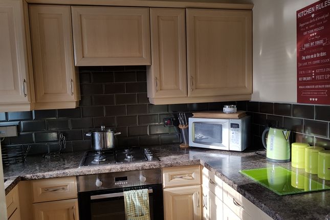 7, Green  Court,  Woodlaithes, Rotherham photo 3
