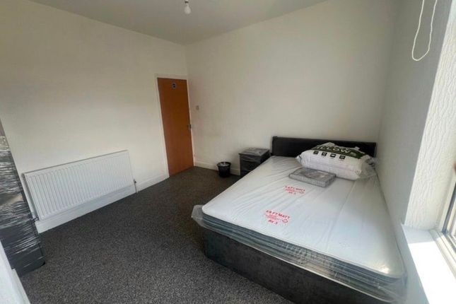 33 Gordon Street, Stoke-on-Trent photo 2