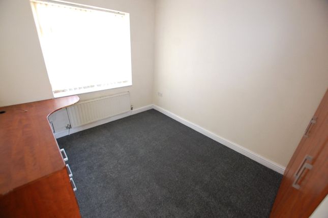 153, Wilshaw Grove, Greater Manchester photo 5