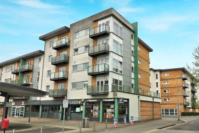 Thumbnail Flat for sale in Parkhouse Court, Hatfield, Herts