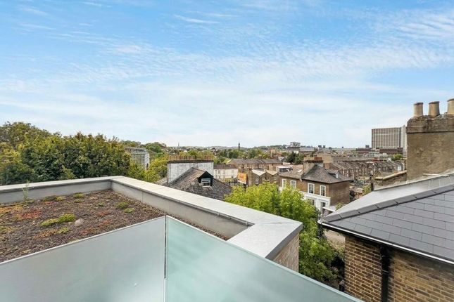 Flat 16, 53 Marischal Road, London photo 2