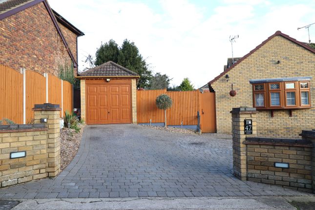 47, St Marys Drive, Benfleet photo 3