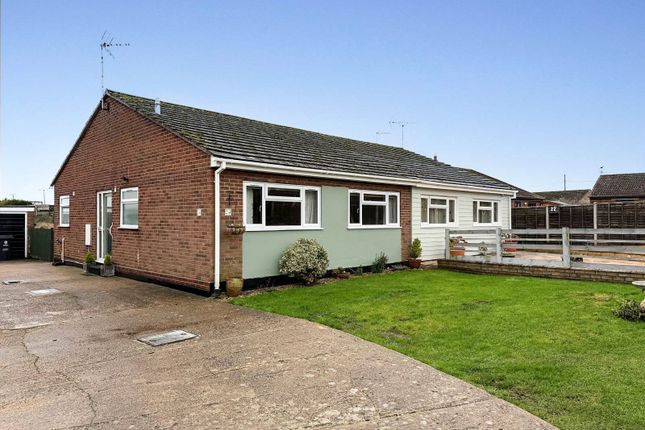2-bed bungalow on 24, Glebe Close, Manningtree, £290,000