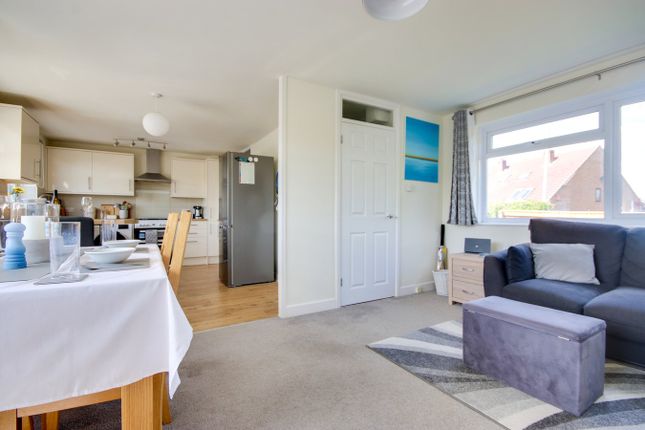 1 Buckland Court, Lower Buckland Road, Lymington photo 3