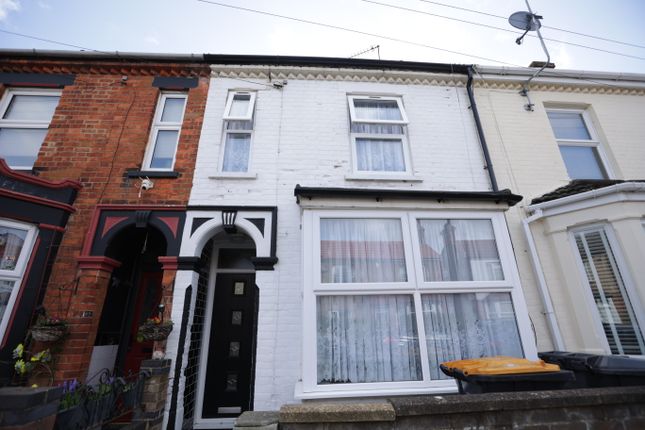 Thumbnail Terraced house for sale in Honey Hill Road, Bedford