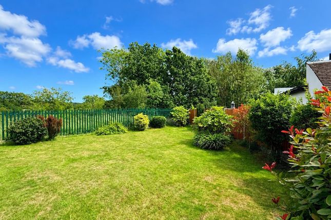 4A, Oak Lane, Potters Bar photo 2