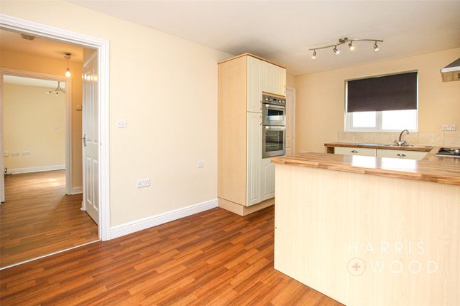 59, Kirk Way, Essex photo 4