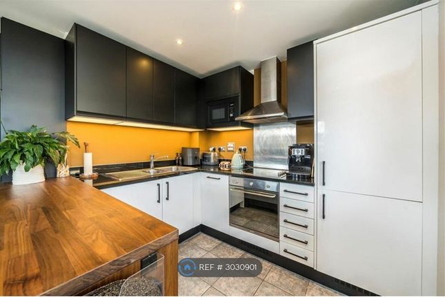 Flat, Southwark Bridge Road, London photo 5