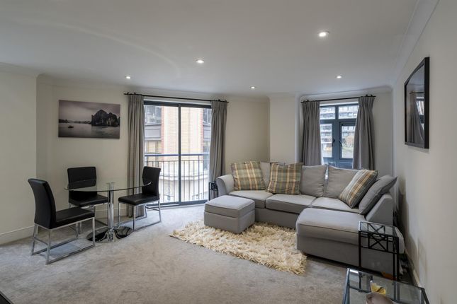 Flat for sale in Bridgewater Square, London