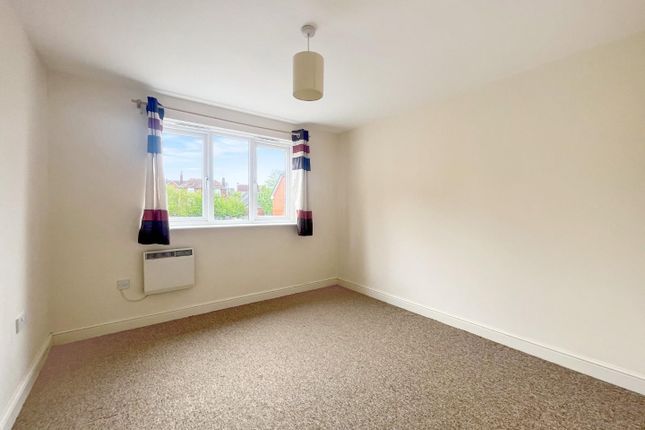 Flat for sale in Richmond Meech Drive, Kennington, Ashford