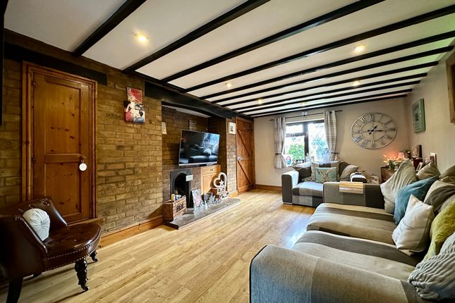 31 Fore Street, Basildon photo 3