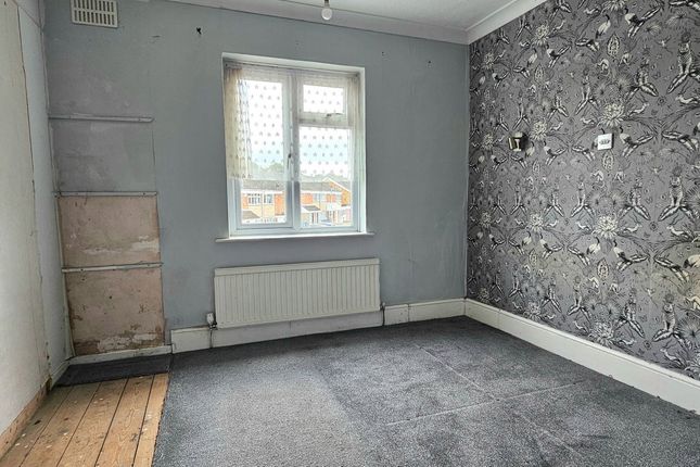 111, Saltwells Road, Dudley photo 5