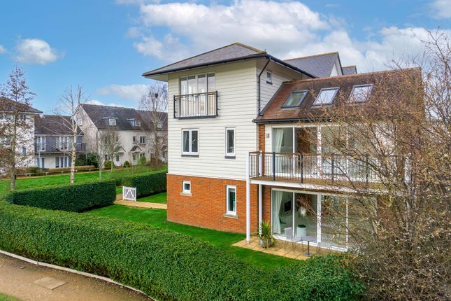 Town house for sale in Lilley Mead, Redhill