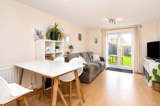 12, Hollerith Rise, Bracknell photo 3