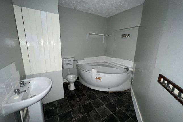 Maisonette for sale in London Road, Southend-On-Sea