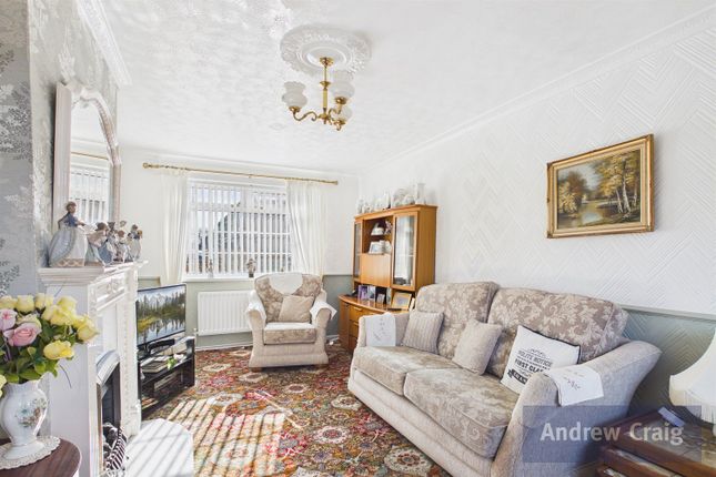 14 Hogarth Road, South Shields photo 2