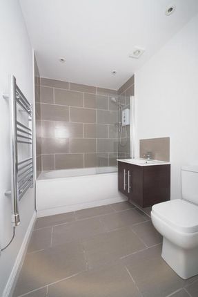 Apartment 5, Santingley Court, Wakefield photo 5