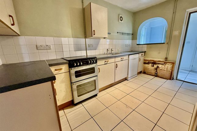 32, Padfield Gardens, Melksham photo 4