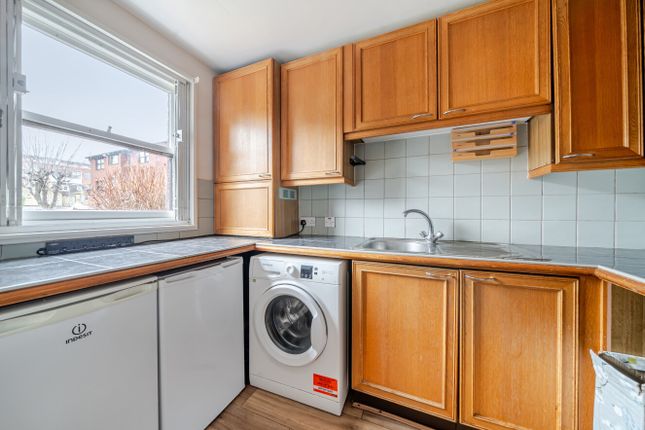 56, Mayfield Road, London photo 4
