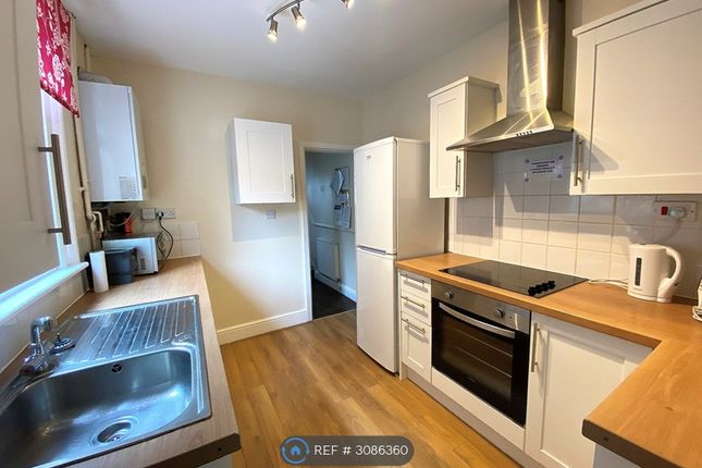 4-bed terraced on Southsea, £2,600/mo