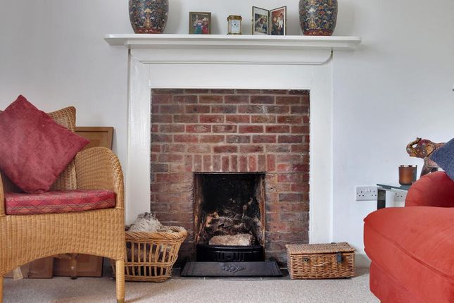 Clematis Cottage, Queen Street, Sandhurst photo 4