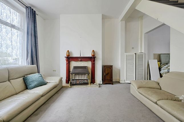 77, Vernon Street, Lancashire photo 4