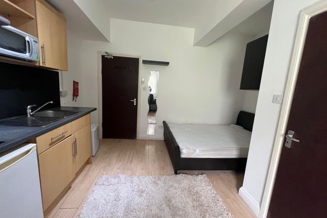 Flat to rent in Prior Deram Walk, Coventry