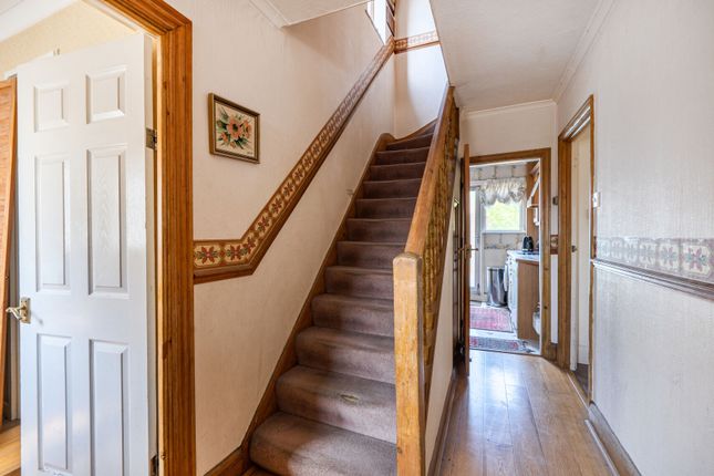 34, Lavender Avenue, Worcester Park photo 3