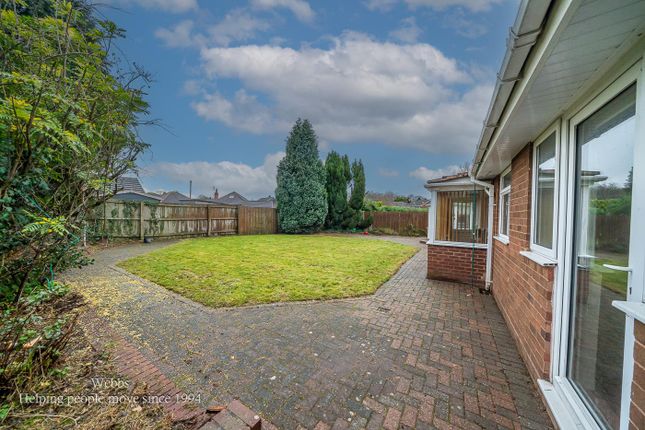 6, Lambourn Close, Bloxwich, Walsall photo 4