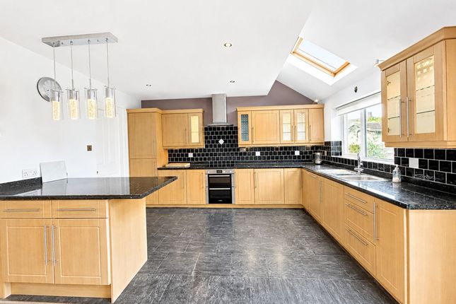 35 The Circuit, Alderley Edge photo 4