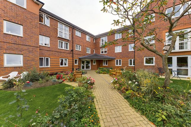 Flat for sale in Broadway Court, Broadway West, Gosforth, Newcastle Upon Tyne