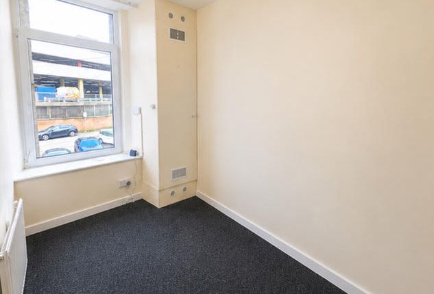 22A Cowell St, Llanelli photo 4