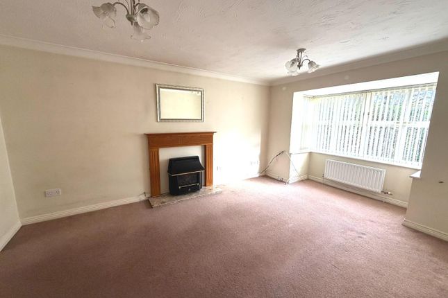 6, Mellanby Close, Street photo 2