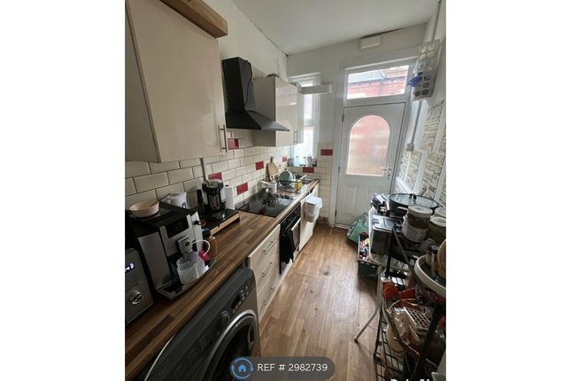Mexborough Drive, Leeds photo 3